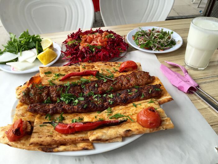 Kebap Tarifi: Geleneksel Türk Mutfağından Lezzetli Bir Yemek