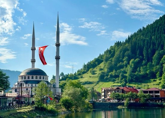 Trabzon'da Uzungöl ve Tarihî Miras Keşfi